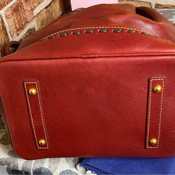 Dooney & Bourke Florentine Hattie burgundy bucket nwt - Picture 6 of 8